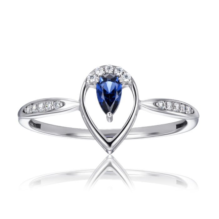 Серебряное кольцо с сапфиром и фианитами. Артикул 001357/12/1/3989