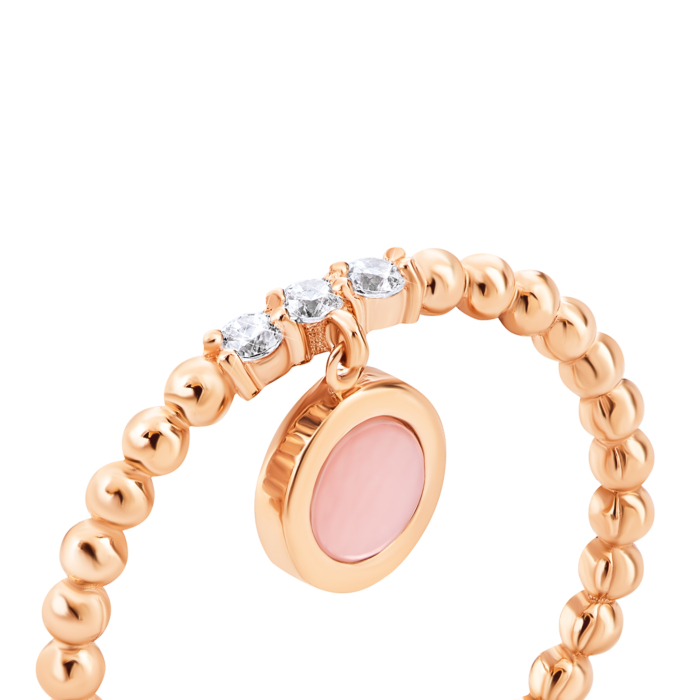 Золотое кольцо с фианитами и перламутром. Артикул UG51/101/078