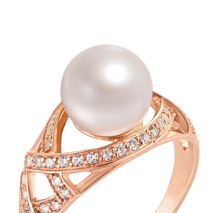 Золотое кольцо с жемчугом и фианитами. Артикул 12592