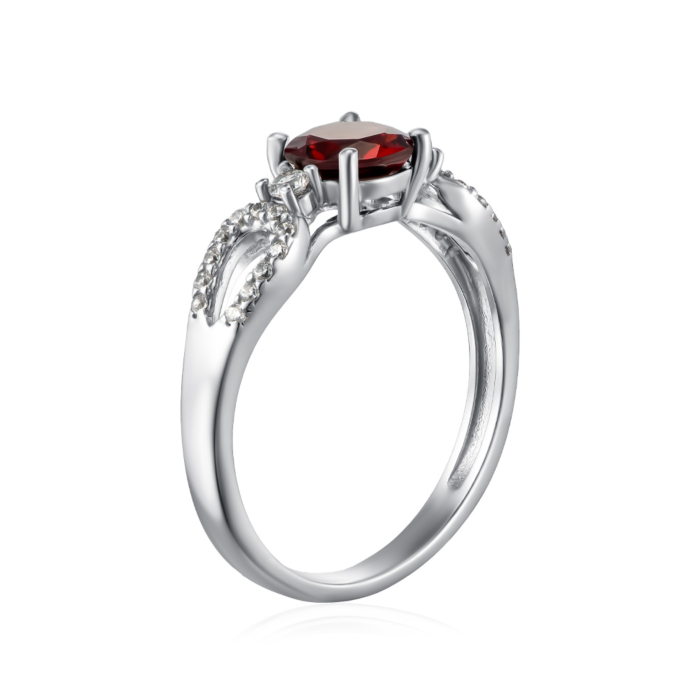 Срібна каблучка з гранатом та фіанітами. Артикул 1475/1р-GARN