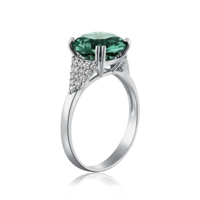 Срібна каблучка з зеленим кварцем та фіанітами. Артикул 1608/1р-QGR