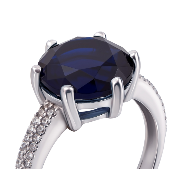Срібна каблучка з гідротермальним сапфіром і фіанітами. Артикул 1618/9р