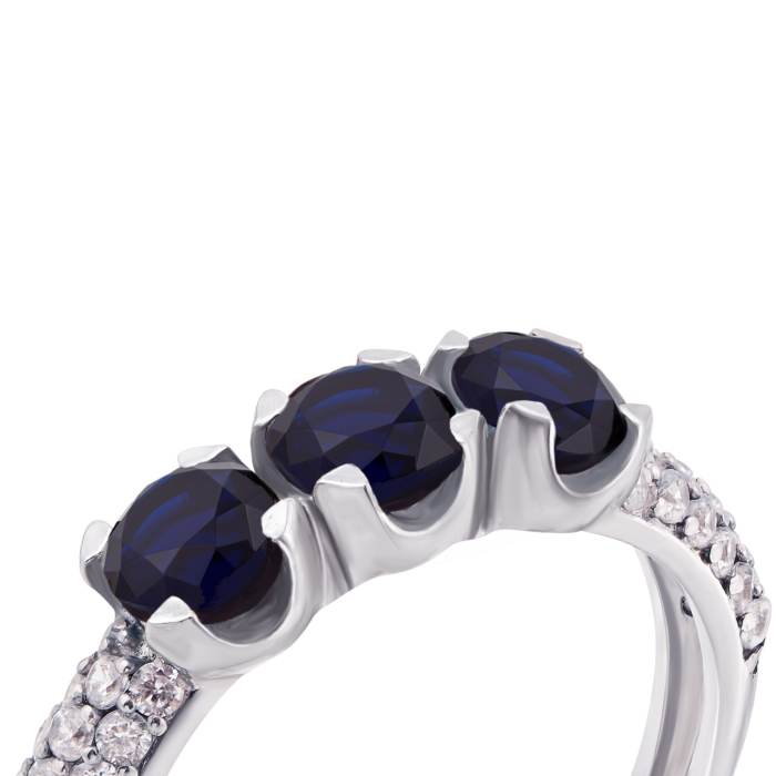 Серебряное кольцо с гидротермальным сапфиром и фианитами. Артикул 1631/9р
