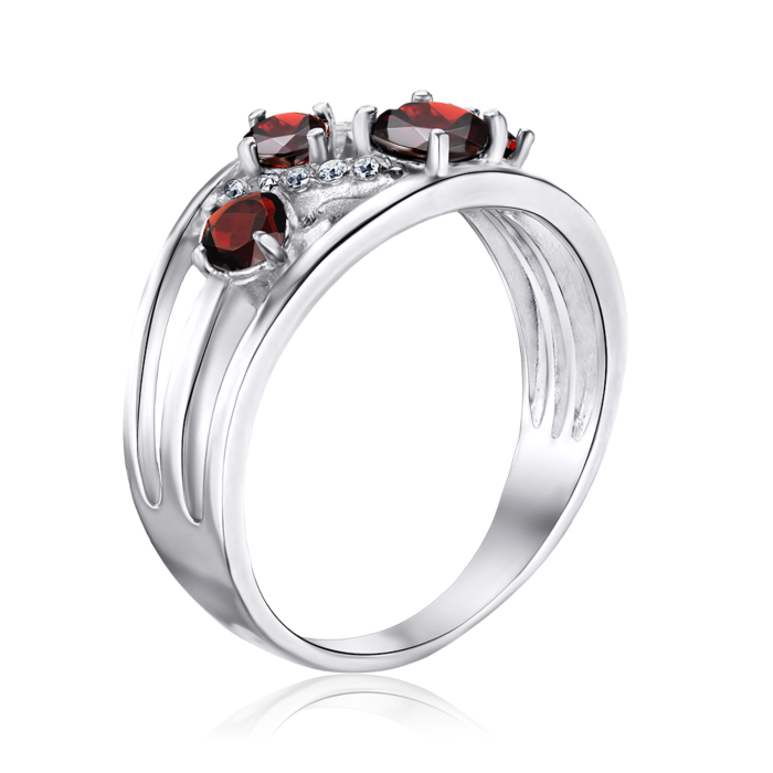 Срібна каблучка з гранатом та фіанітами. Артикул 1710/1р-GARN