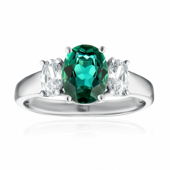 Серебряное кольцо с кварцем и фианитами. Артикул 1738/1р-QGR