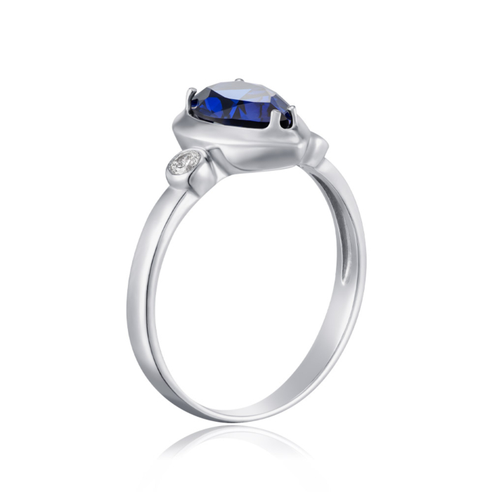 Серебряное кольцо с сапфиром и фианитами. Артикул 1740/1р-HSPH