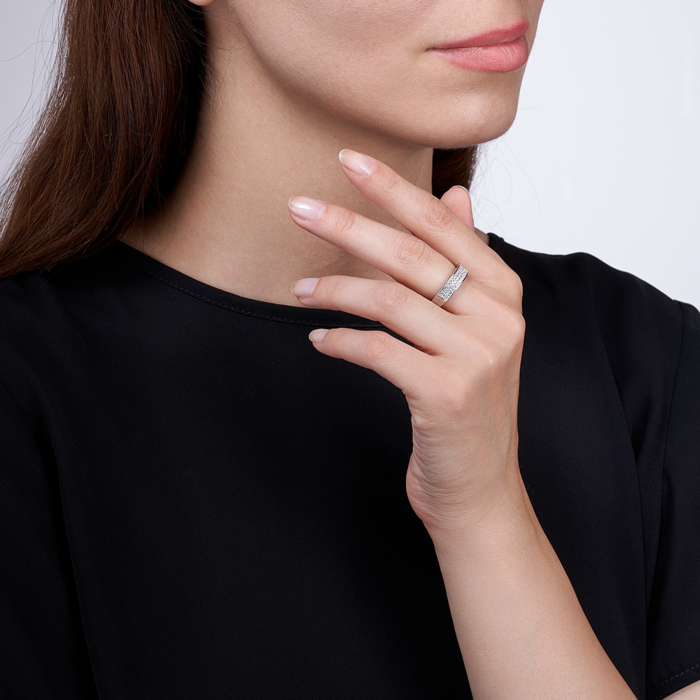 Серебряное кольцо с фианитами. Артикул 2S12813-R/12/1