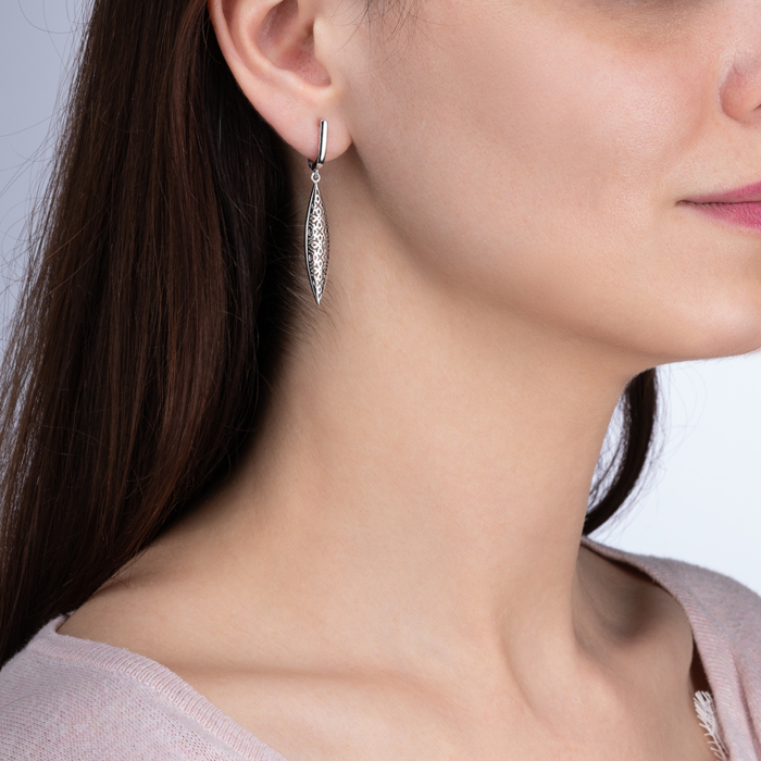 Срібні сережки-підвіски без вставки. Артикул 41128/12/1