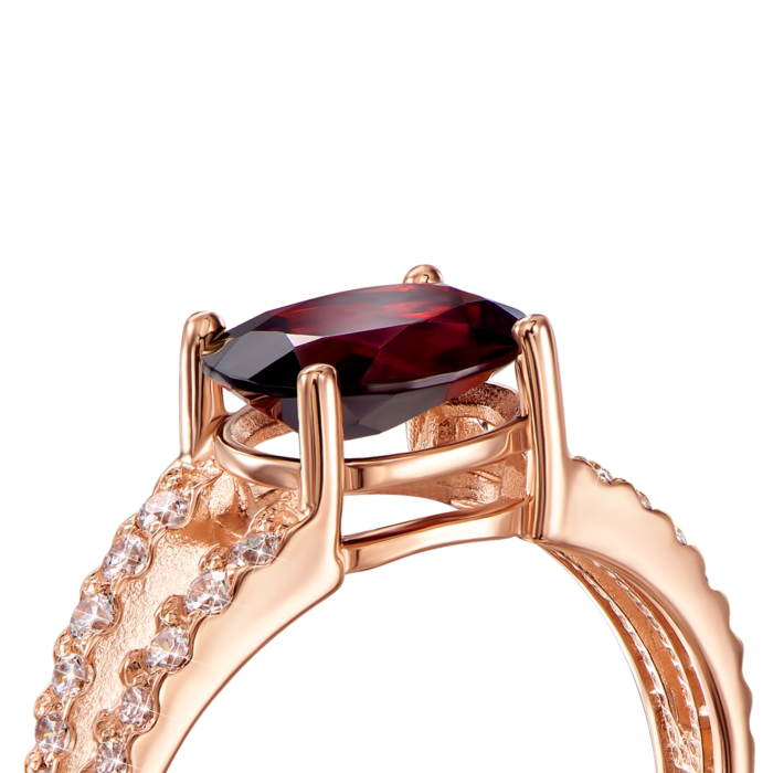 Золота каблучка з гранатом і фіанітами. Артикул 50188/01/0/5075