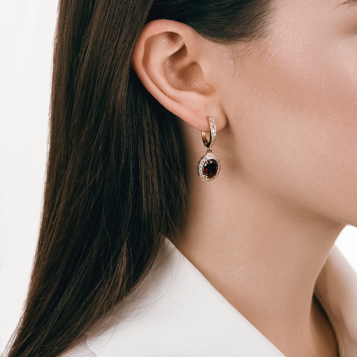 Золотые серьги с гранатом и фианитами. Артикул 50258/01/0/7258