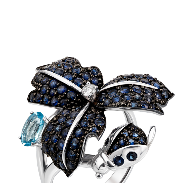 Золотое кольцо с сапфирами, бриллиантами и топазом. Артикул 52397/02/1/8296