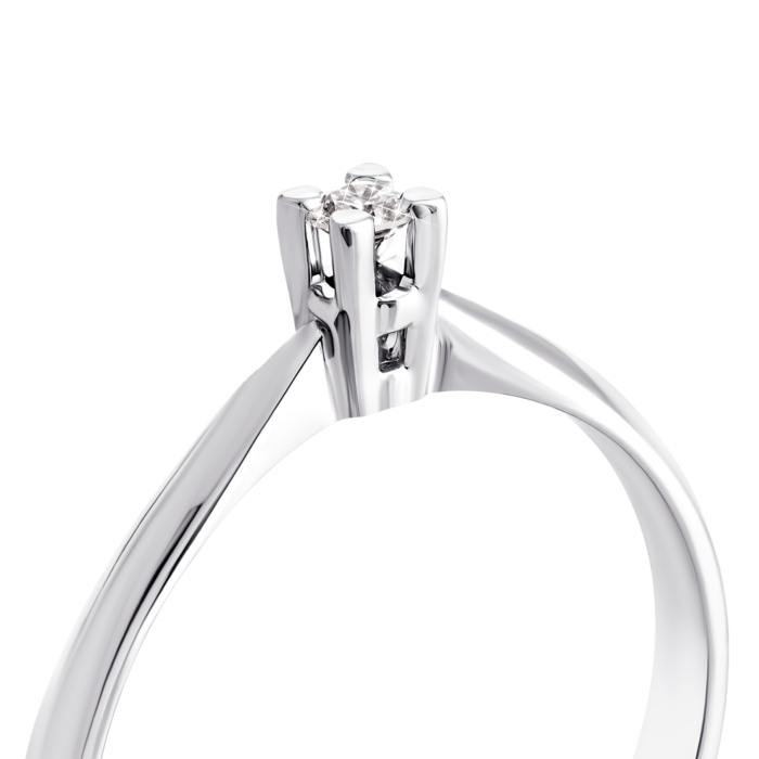 Золотое кольцо с бриллиантом. Артикул UG552415/2.5б