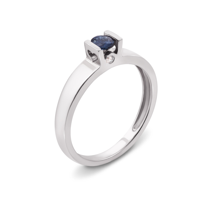 Золотое кольцо с бриллиантами и сапфиром. Артикул 52466/1.25б сап