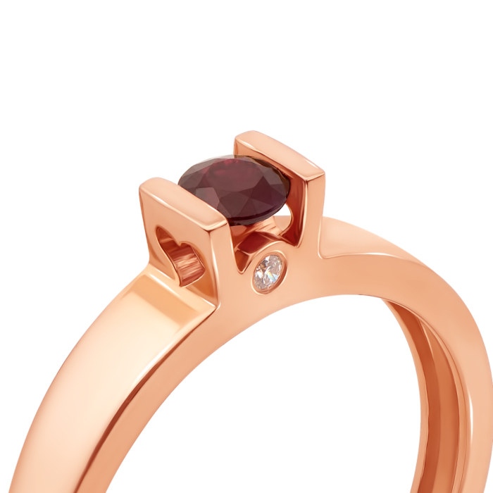 Золотое кольцо с рубином и бриллиантами. Артикул 52466/1.25руб