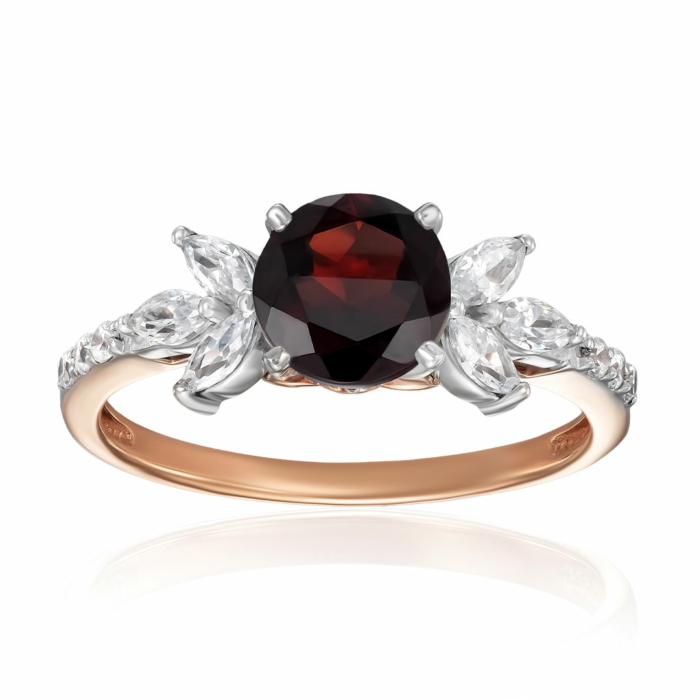 Золотое кольцо с гранатом и фианитами. Артикул 530408/01/1/7790