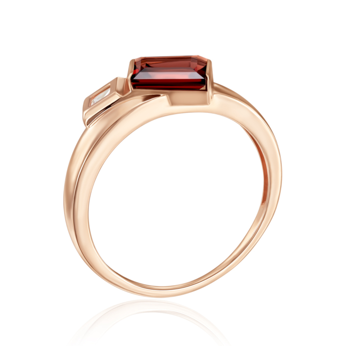 Золота каблучка з гранатом і фіанітом. Артикул 530443/01/0/7705