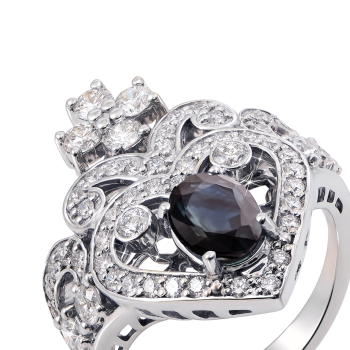 Золотое кольцо с сапфиром и бриллиантами. Артикул 53117/02/1/8168