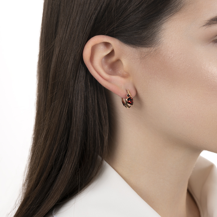 Золоті сережки з гранатом. Артикул 540227/01/0/7695