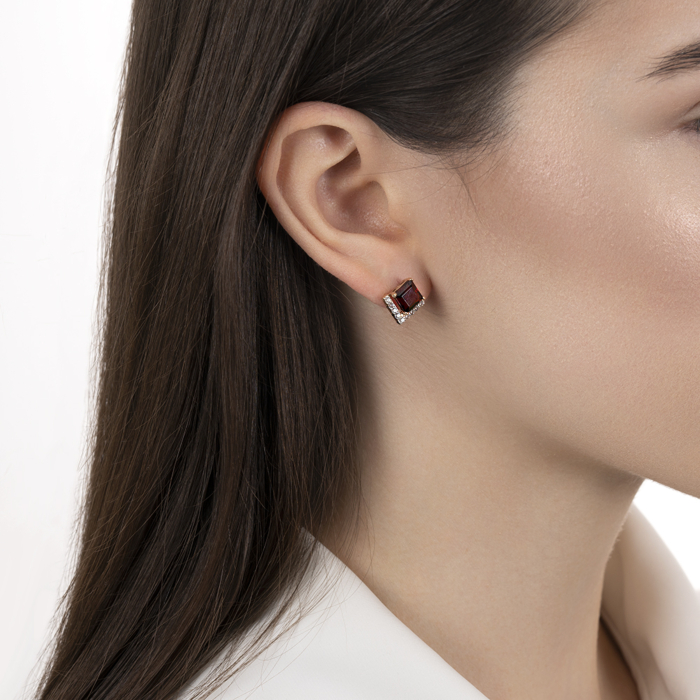 Золоті пусети з гранатом і фіанітами. Артикул 540269/01/1/7914