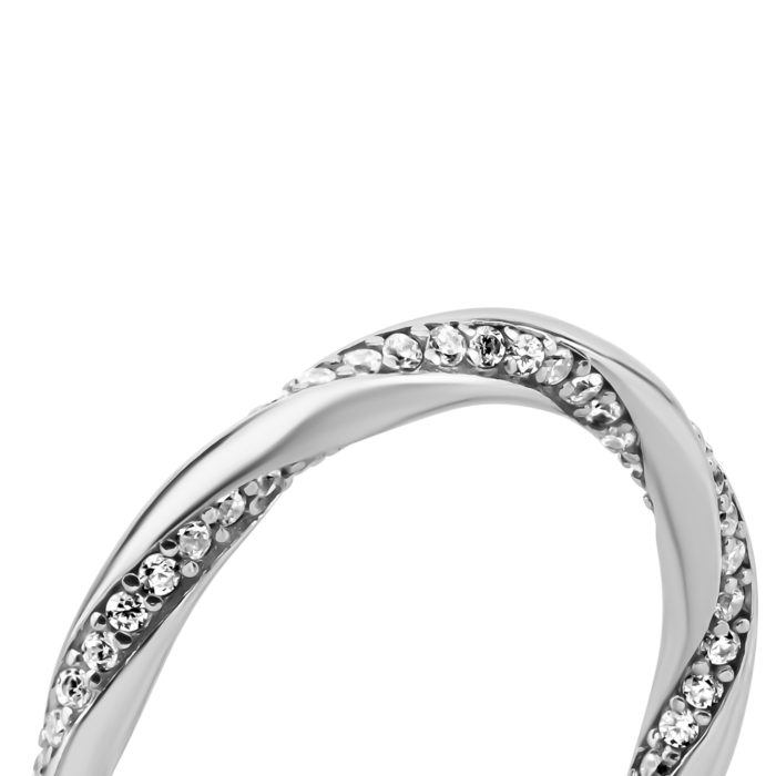 Серебряное кольцо с фианитами. Артикул UG5A00768