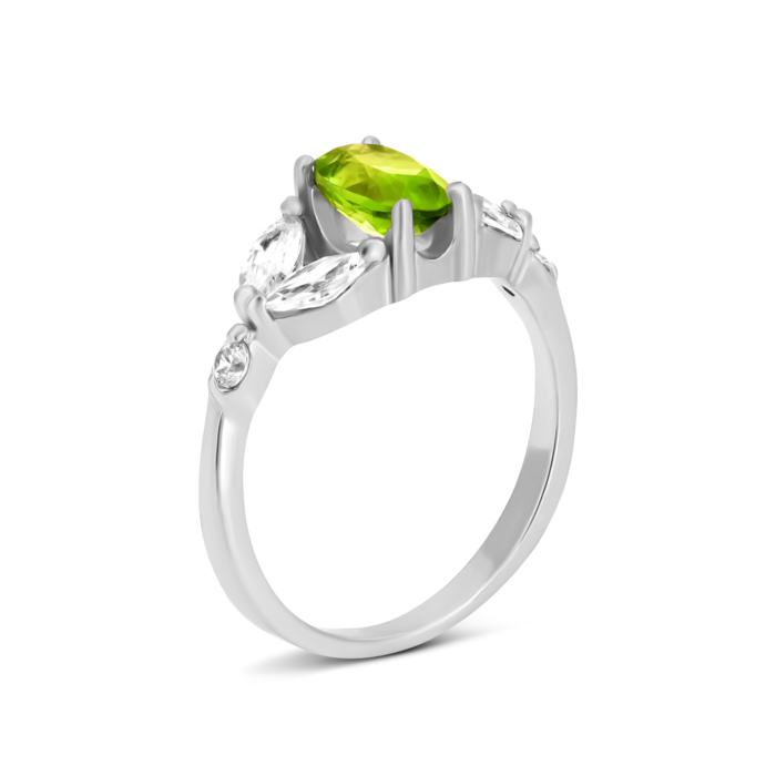 Срібна каблучка з перидотом і фіанітами. Артикул UG5к1277перRh