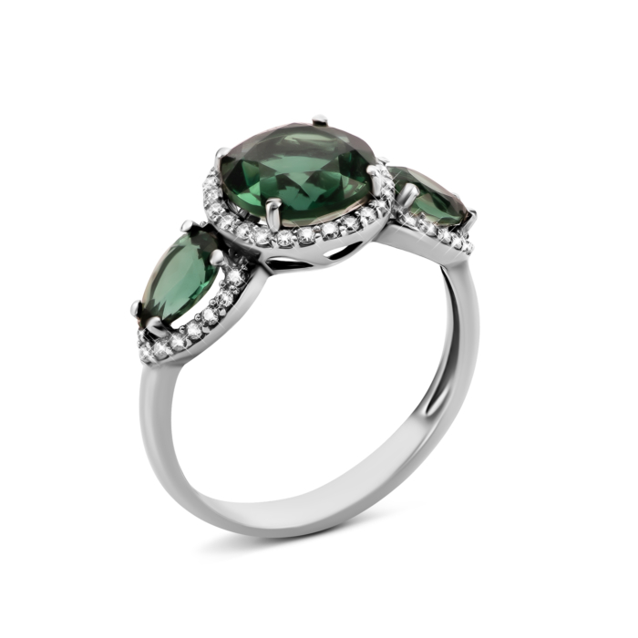Серебряное кольцо с зеленым кварцем и фианитами. Артикул UG51734/1р-QGR