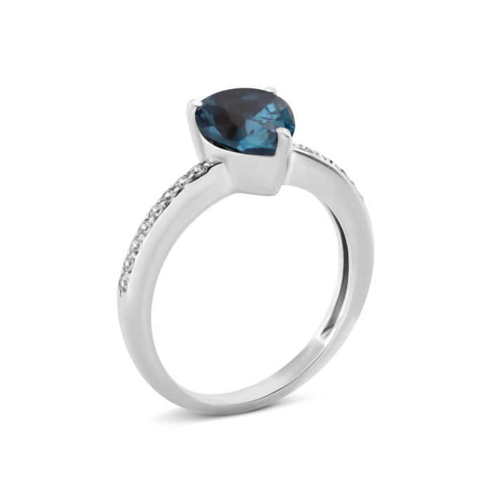 Срібна каблучка з кварцом London blue та фіанітами. Артикул UG51854/1р-QLB