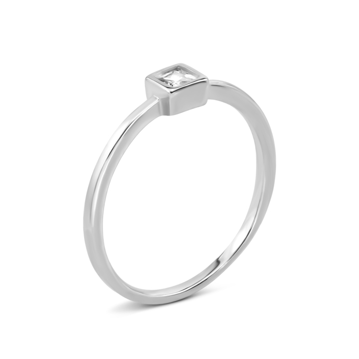 Серебряное кольцо с фианитом.Артикул UG5SZDR03077