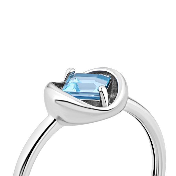 Серебряное кольцо с топазом и фианитами. Артикул UG5SZDS06260 п топ