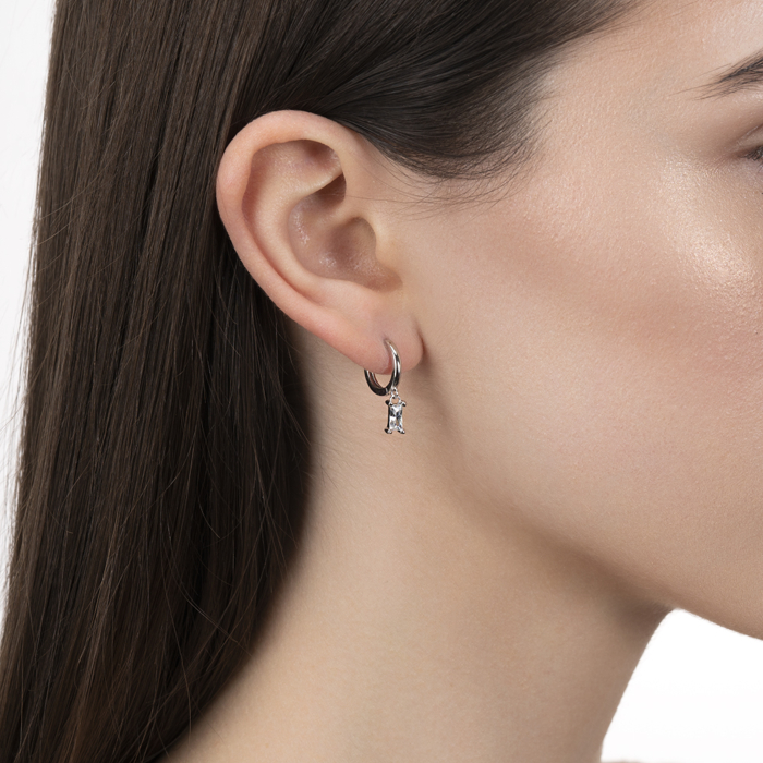 Серебряные серьги с фианитом. Артикул B05062-E/12/1