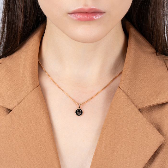 Золота підвіска з емаллю. Артикул 32603/01/0/389