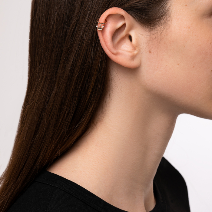 Золота сережка-кафа з фіанітами. Артикул 23343/01/0/13