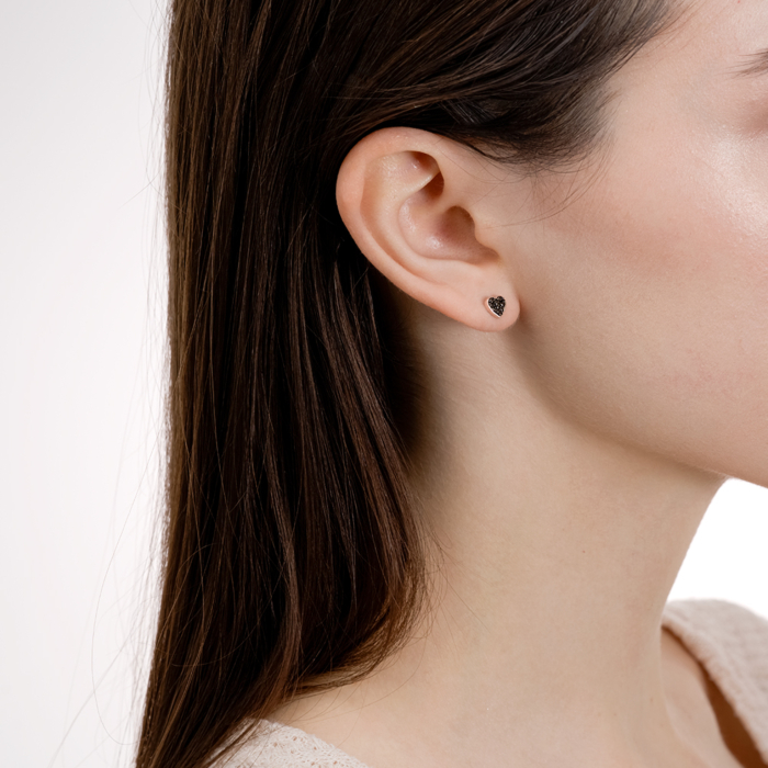 Золотые серьги-пуссеты Сердечки с черными бриллиантами 520127/02/1/11756