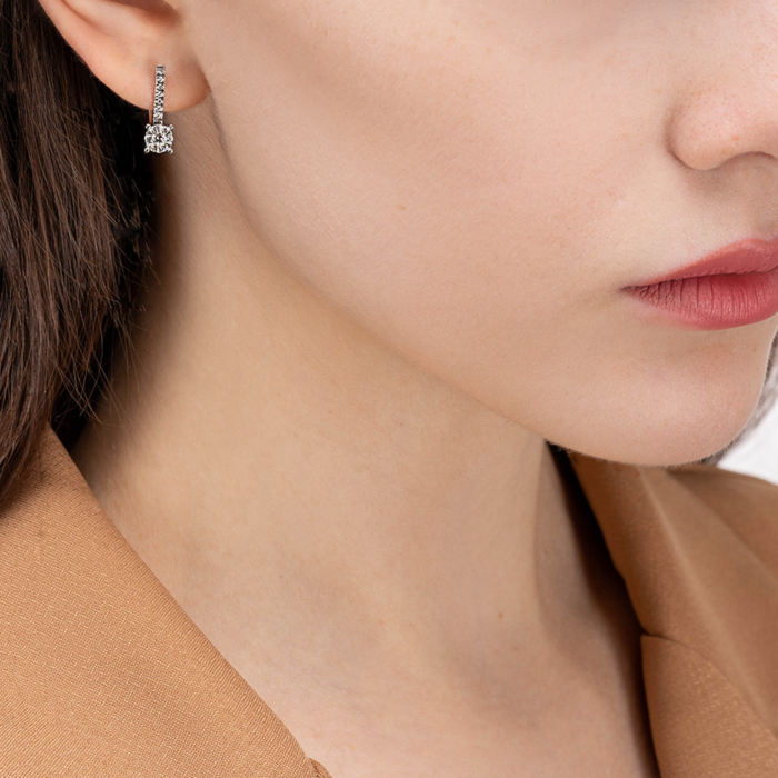 Золоті сережки з діамантами. Артикул 807097/02/1/11027