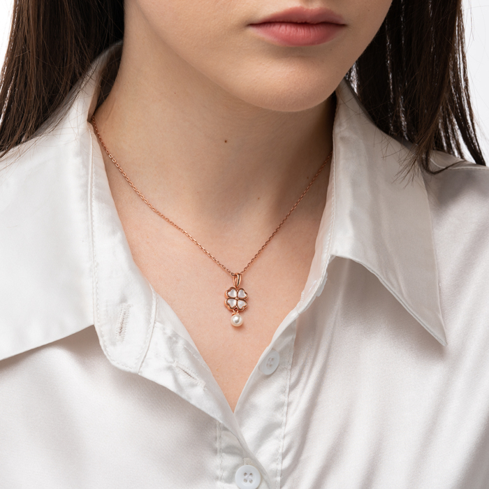 Срібна позолочена підвіска з перламутром та перлиною. Артикул HJP-861-ROSE-P/17/4387