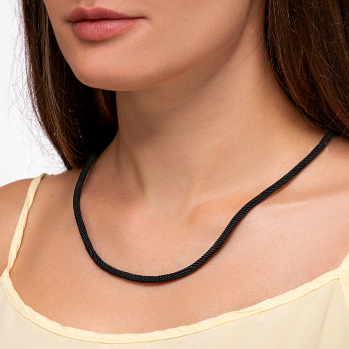 Шелковый ювелирный шнурок с золотым замком. Артикул 06110/1