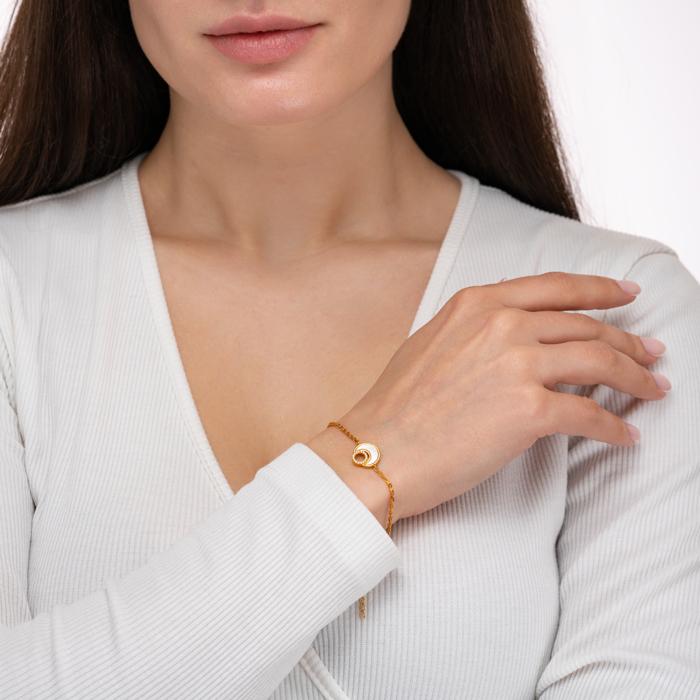 Срібний браслет з позолотою, перламутром та фіанітами. Артикул HJB-857-GOLD-B/20/4510