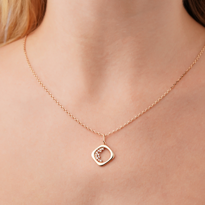 Золота підвіска з фіанітами F-2680-P/01/1