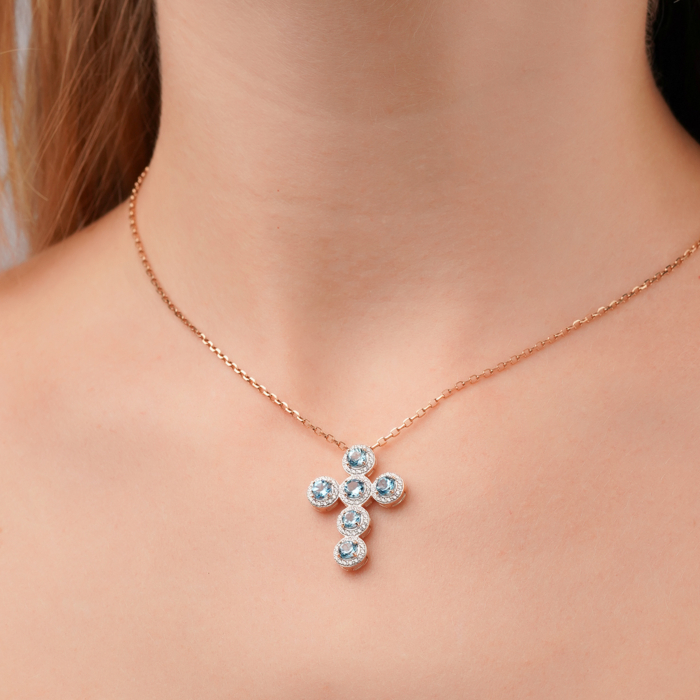 Золотой крестик с топазами и фианитами 550109/01/1/5776