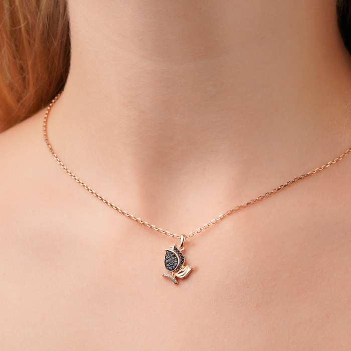 Золотая подвеска с сапфирами и бриллиантами 560124/01/1/10337