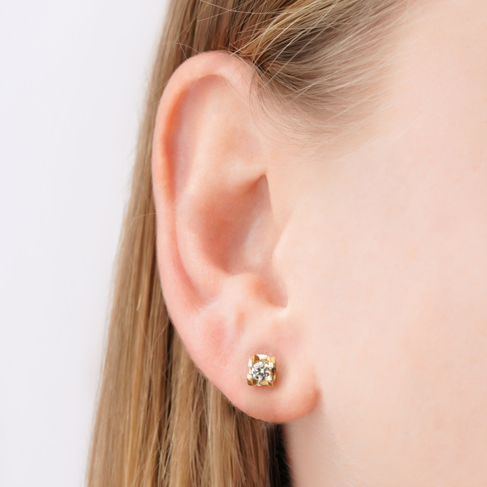 Золоті сережки з діамантом 8070105-2/01/0/9218