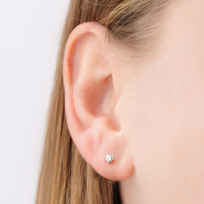 Золотые пуссеты с бриллиантом 8070132-3.5/02/1/9218