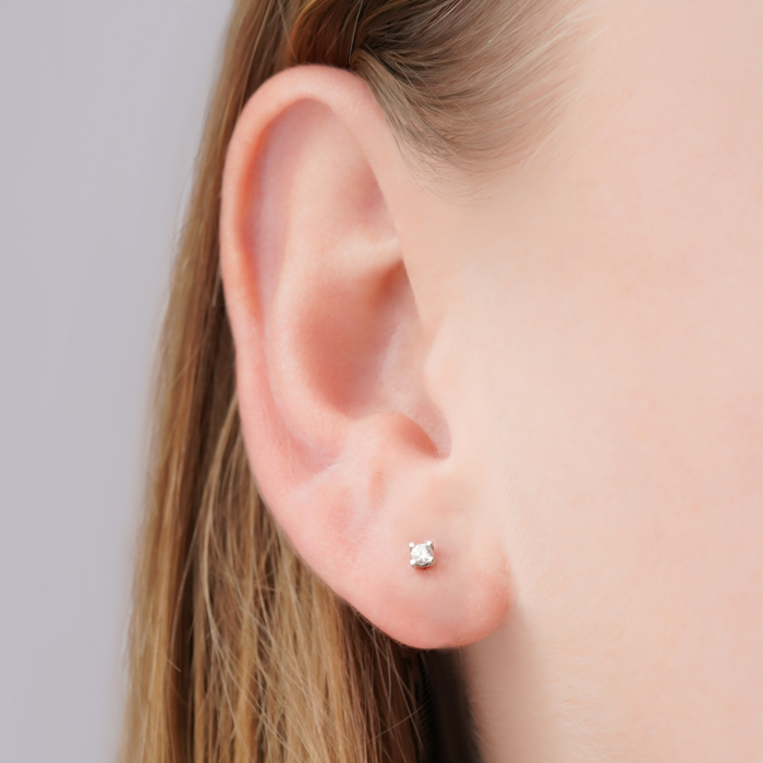 Золотые серьги с бриллиантом 51710/02/1/8556