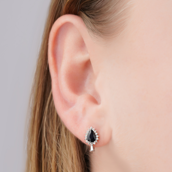 Золотые серьги с сапфиром и бриллиантами 520004/02/1/11883