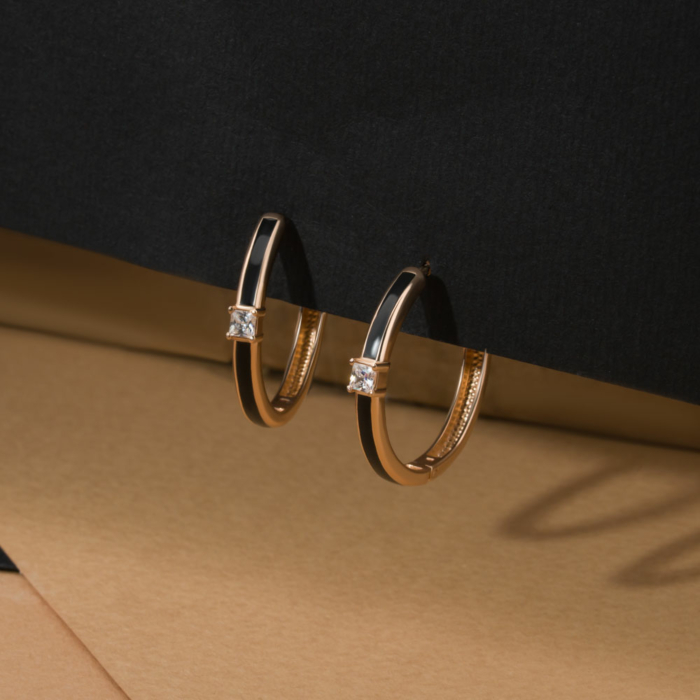 Золоті сережки-конго з чорною емаллю та фіанітом 27104/01/0/21590