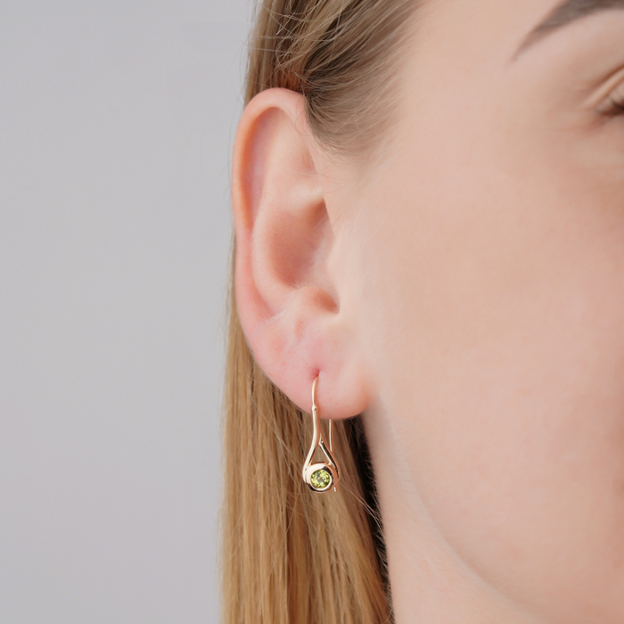 Золоті сережки з хризолітом. Артикул 540324/01/0/5764