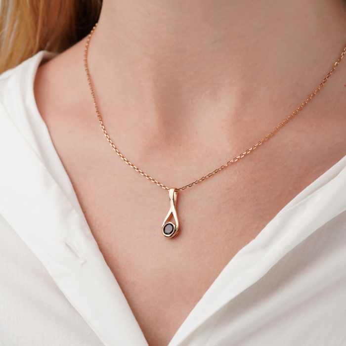 Золота підвіска з гранатом. Артикул 550139/01/0/5074