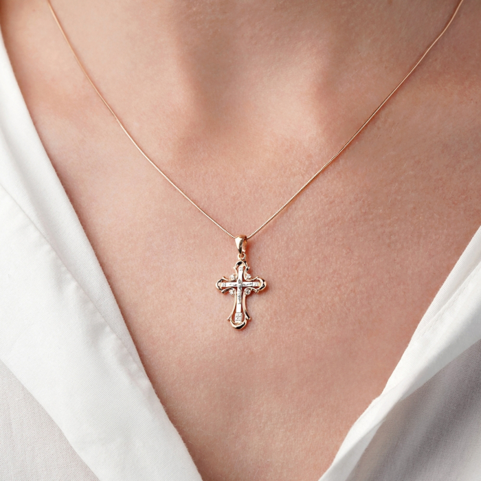 Хрестик в комбінованому кольорі золота з діамантами 560090/14/1/8582