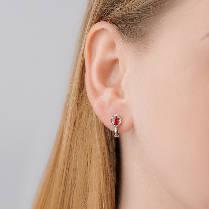 Золотые серьги с рубином и бриллиантами в классическом стиле. 52862/01/1/8231