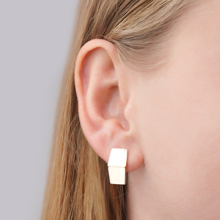 Золоті сережки без вставки S216270-E/01